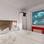 Haus Strelasund 09 *